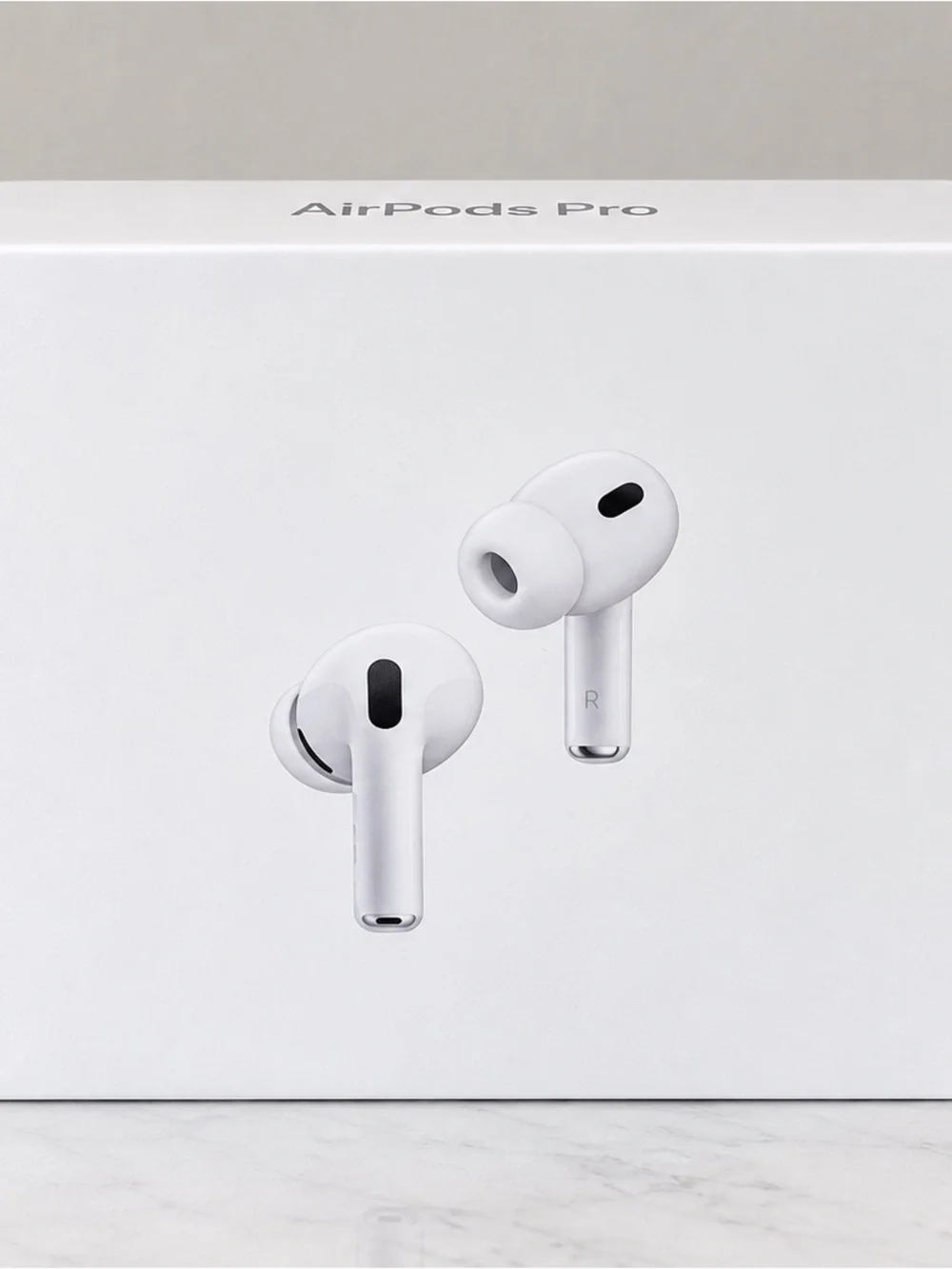 Apple AirPods Pro 3 Noise-Cancelling Earbuds - White